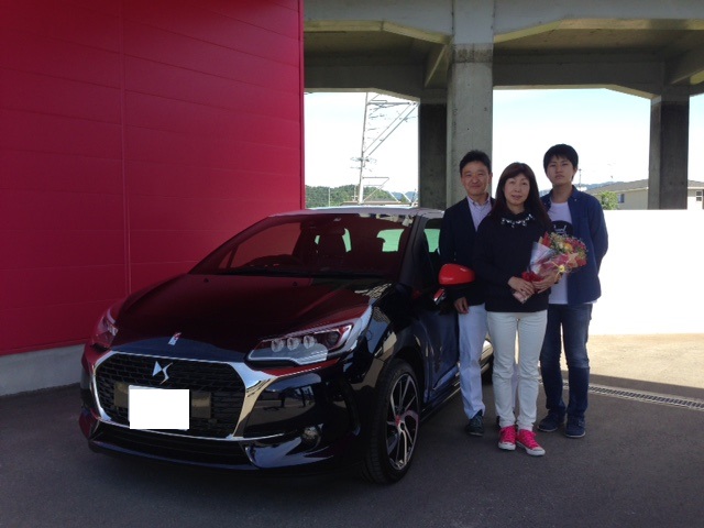 DS3　INES DE LA FRESSANGE をご納車！